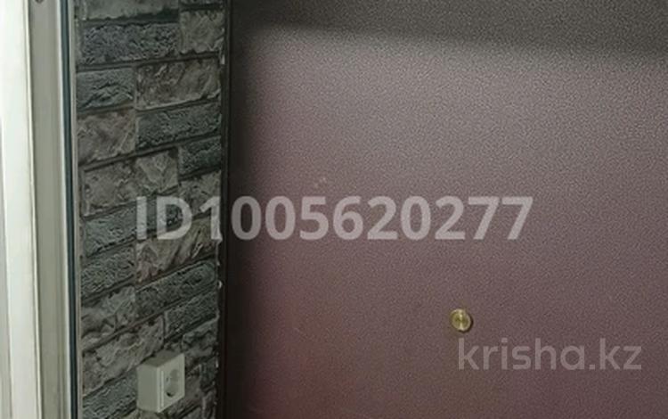 2-бөлмелі пәтер · 43 м² · 1/4 қабат, 342 квартал — Район президентской школы, бағасы: 14 млн ₸ в Семее — фото 2