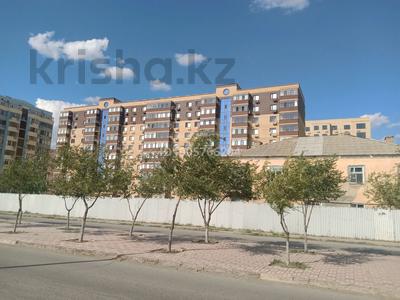 3-комнатная квартира · 60 м² · 10/10 этаж, мкр Центральный, Абая 26 — Драмтеатр за 35 млн 〒 в Атырау