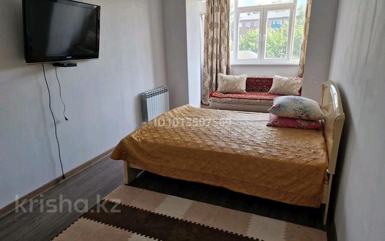 1-комнатная квартира · 60 м² · 2/5 этаж, Губарова 31 за 150 000 ₸ в Уральске — фото 2