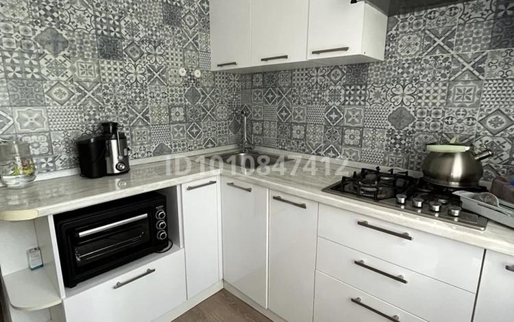 3-комнатная квартира · 58 м² · 1/5 этаж, мкр №9 69/1 — Саина Жандосова за 36 млн 〒 в Алматы, Ауэзовский р-н — фото 5
