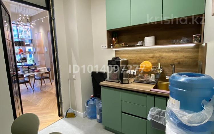 Еркін, кеңселер · 75 м², бағасы: 500 000 ₸ в Актау, 18А мкр — фото 2