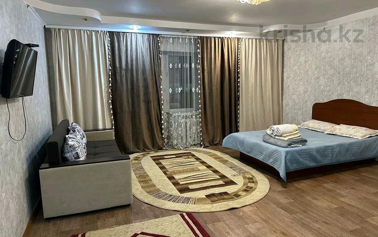 1-комнатная квартира · 42 м² · 3/10 этаж, Казыбек би 7/4 за 11 000 ₸ в Усть-Каменогорске — фото 2
