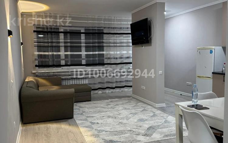 1-бөлмелі пәтер · 38 м² · 4/10 қабат, Аэропортная 62, бағасы: 200 000 ₸ в  — фото 2