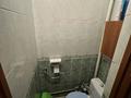 2-бөлмелі пәтер · 47.9 м² · 2/2 қабат, мкр Лесхоз, Кубаш Медеубаева 37 — Двор с домом находиться сзади пункта разлива воды «Роса», бағасы: 12 млн ₸ в Атырау — фото 5