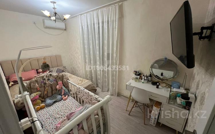 2-бөлмелі пәтер · 47.9 м² · 2/2 қабат, мкр Лесхоз, Кубаш Медеубаева 37 — Двор с домом находиться сзади пункта разлива воды «Роса», бағасы: 12 млн ₸ в Атырау — фото 6