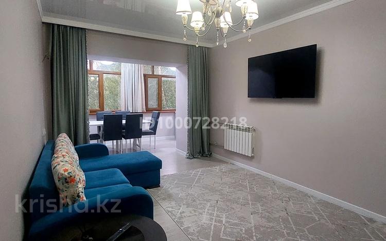 2-бөлмелі пәтер · 57 м² · 2/5 қабат, Толе би 76 — Толе би, бағасы: 25 млн ₸ в Таразе — фото 2