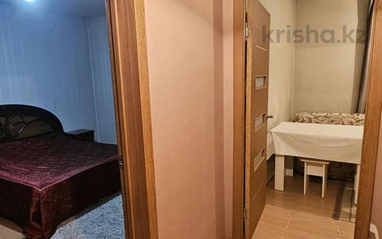 1-комнатная квартира · 40 м² · 1/12 этаж, мкр Акбулак, 1-я улица за 200 000 ₸ в Алматы, Алатауский р-н — фото 3