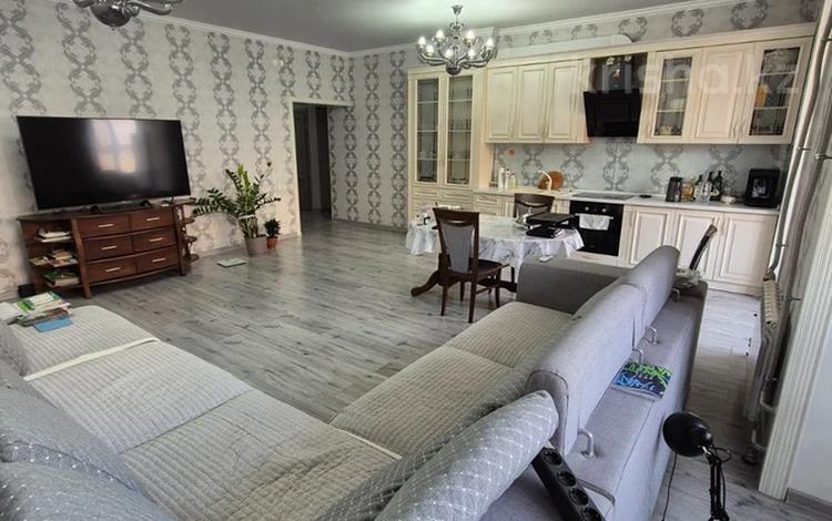 3-комнатная квартира · 112.1 м² · 2/9 этаж, Уранхаева 30 за 68 млн ₸ в Семее — фото 4