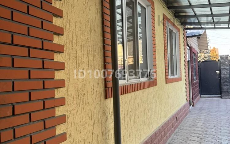 Жеке үй · 5 бөлме · 154 м² · 4 сот., мкр Карасу, Торговый переулок 13, бағасы: 70 млн ₸ в Алматы, Алатауский р-н — фото 2