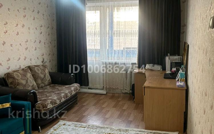 1-комнатная квартира · 33 м² · 2/5 этаж, мкр Юго-Восток, Мкр Юго-Восток, 29й микрорайон 8 — Муканова за 13 млн ₸ в Караганде, Казыбек би р-н — фото 2