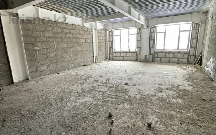 3-комнатная квартира · 96 м² · 3/9 этаж, Омаровой 35/1 — Достык за 64 млн ₸ в Алматы, Медеуский р-н — фото 12