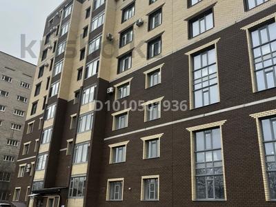 4-комнатная квартира · 142.3 м² · 2/10 этаж, мкр 8, Молдагулова 49а за 40.5 млн 〒 в Актобе
