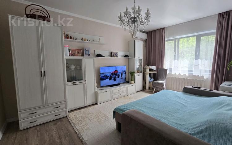 2-бөлмелі пәтер · 54 м² · 2/5 қабат, мкр Тастак-2 38 — Тлендиева, бағасы: 35.8 млн ₸ в Алматы, Алмалинский р-н — фото 5