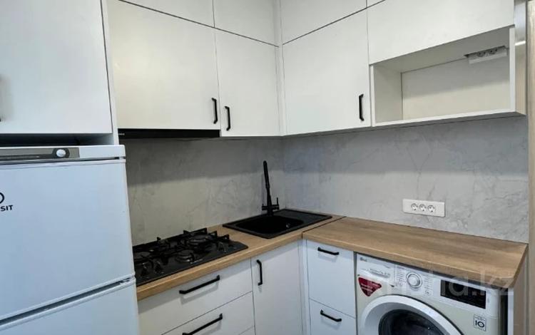 3-комнатная квартира · 60 м² · 4/4 этаж, мкр №6 15 за 350 000 〒 в Алматы, Ауэзовский р-н — фото 2