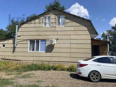 Жеке үй · 4 бөлме · 120 м² · 12 жүзд., Жана Каргалы 14, бағасы: 21 млн ₸ в Актобе, мкр Акжар