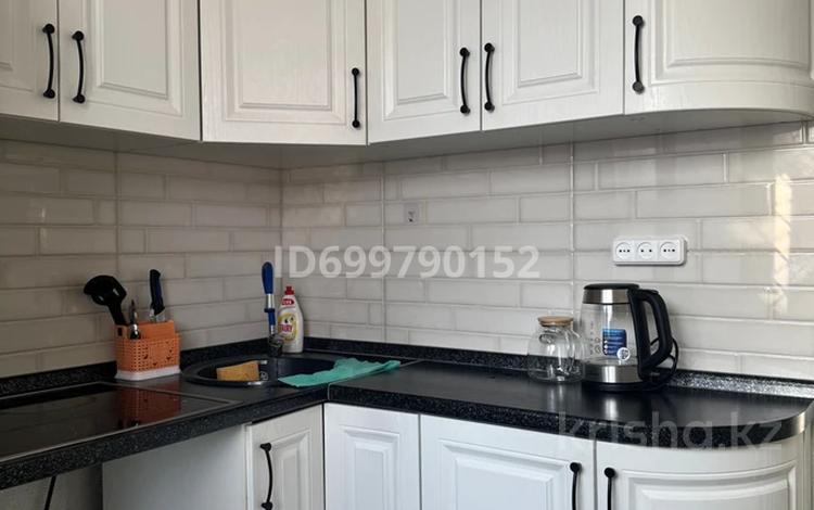 1-комнатная квартира · 32 м² · 1/5 этаж, Алашахана 7 за 12 000 ₸ в Жезказгане — фото 7
