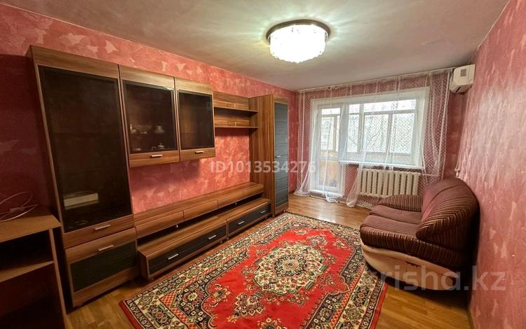 2-комнатная квартира · 57 м² · 4/5 этаж, мкр Юго-Восток, Мкр Юго-Восток, Республика 14 за 150 000 ₸ в Караганде, Казыбек би р-н — фото 2