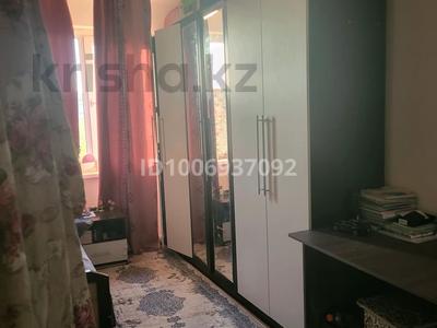 3-комнатная квартира · 56 м² · 4/5 этаж, 16-й микрорайон, 16-й микрорайон 20 — Көктем базар остановка за 24.5 млн 〒 в Шымкенте, Аль-Фарабийский р-н