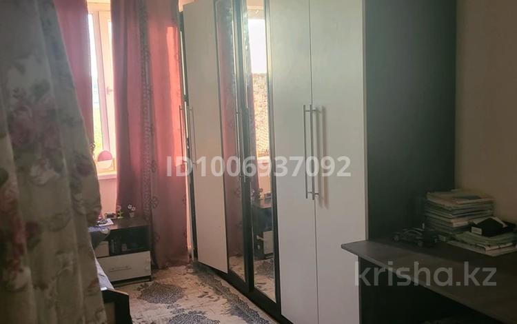 3-комнатная квартира · 56 м² · 4/5 этаж, 16-й микрорайон, 16-й микрорайон 20 — Көктем базар остановка за 24.5 млн 〒 в Шымкенте, Аль-Фарабийский р-н — фото 2