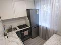 2-комнатная квартира · 50 м² · 2/5 этаж, 6й микрорайон, Ермекова 60 — В двух шагах от ЖД за 12 000 ₸ в Караганде, Казыбек би р-н — фото 6