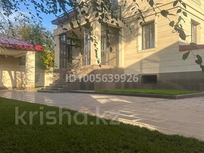 Отдельный дом · 6 комнат · 430 м² · 10 сот., мкр Городской Аэропорт, Алтын Арка 4 за 460 млн 〒 в Караганде, Казыбек би р-н