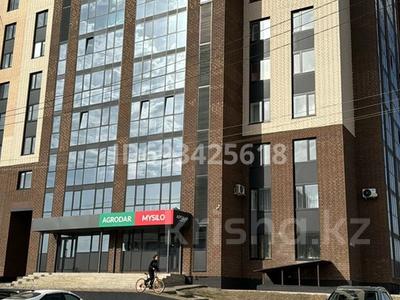3-комнатная квартира, 86.6 м², 8/9 этаж, Жабаева 106 за 35 млн 〒 в Петропавловске