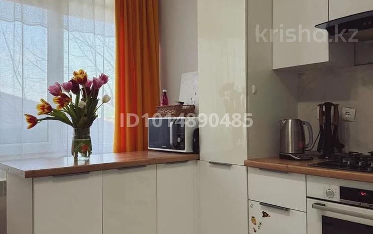 1-комнатная квартира · 38 м², Назарбаева 233/3 за 10 000 ₸ в Уральске — фото 2
