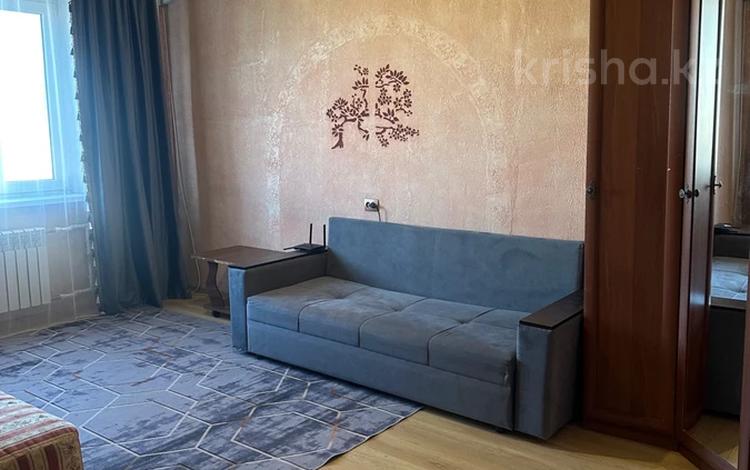 1-комнатная квартира · 40 м² · 7/9 этаж, мкр Аксай-5 — Бауыржан Момышулы за 250 000 ₸ в Алматы, Ауэзовский р-н — фото 2