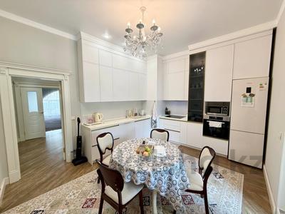 4-комнатная квартира · 148.5 м² · 4/8 этаж, Шамши Калдаякова 4 за 148 млн ₸ в Астане, Сарайшык р-н