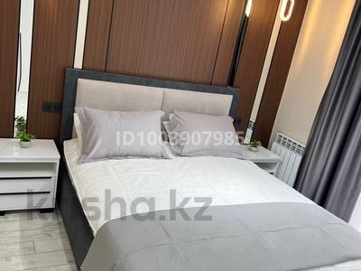 3-комнатная квартира · 100 м² · 1/3 этаж, Б. Батырбекова 4/2 — Торговый центр HALYK за 22 000 〒 в Туркестане