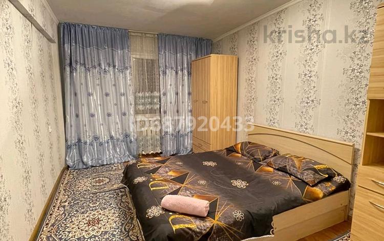 3-комнатная квартира · 120 м² · 2/5 этаж, Байсеитова — Возле площдь за 15 000 〒 в  — фото 2