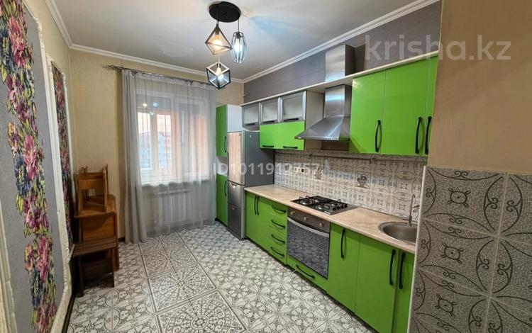 2-бөлмелі пәтер · 64 м² · 6/6 қабат, мкр Кокжиек 19 — Рядом гимназии №177, бағасы: 28.7 млн ₸ в Алматы, Жетысуский р-н — фото 2