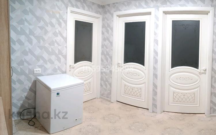 3-комнатная квартира · 62 м² · 4/5 этаж, мкр Юго-Восток, Муканова 8 — Ясли - сад Жулдыз за 23 млн ₸ в Караганде, Казыбек би р-н — фото 27