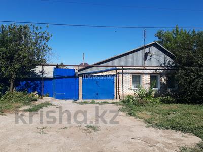 Отдельный дом · 4 комнаты · 90 м² · 6 сот., Исатая батыра за 23 млн ₸ в Уральске