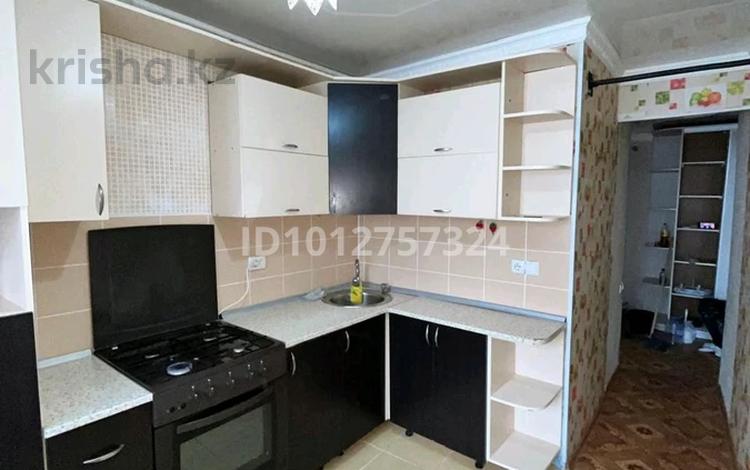2-бөлмелі пәтер · 50 м² · 2/5 қабат, мкр 8 281, бағасы: 15.7 млн ₸ в Актобе — фото 2