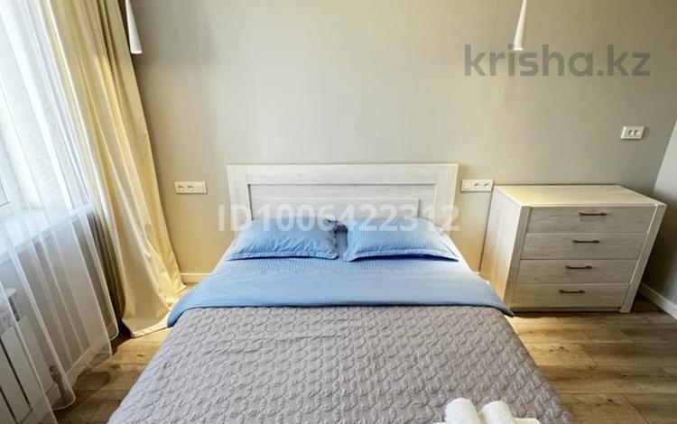 2-бөлмелі пәтер · 60 м² · 12/13 қабат, Кабанбай батыра 252, бағасы: 25 000 ₸ в Алматы, Алмалинский р-н — фото 2