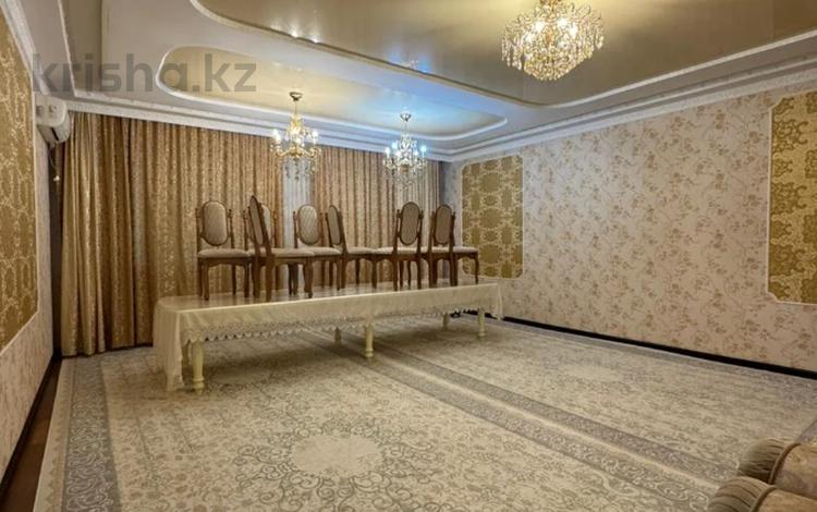 Отдельный дом · 5 комнат · 286 м² · 10 сот., Сельмаш 2 за 70 млн ₸ в Актобе, мкр. Сельмаш — фото 2
