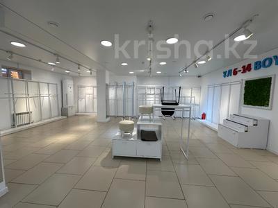 Свободное назначение, офисы, магазины и бутики, склады, салоны красоты, образование, развлечения · 500 м² за 200 млн 〒 в Актобе, мкр. Алтын орда