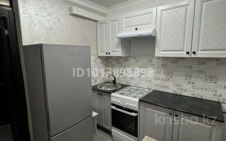 2-бөлмелі пәтер · 45 м² · 1/4 қабат, №8 ш/а. 20, бағасы: 300 000 ₸ в Алматы, Ауэзовский р-н — фото 2