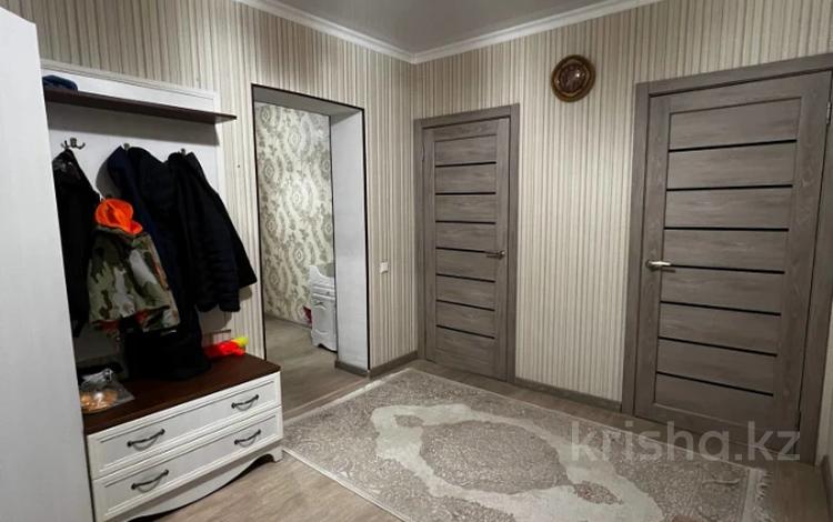 3-бөлмелі пәтер · 87.9 м² · 2/5 қабат, Г. Каирбекова 369/1, бағасы: 39 млн ₸ в Костанае — фото 2