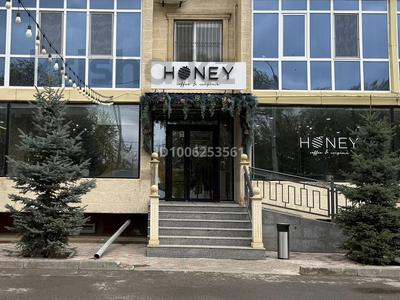 Свободное назначение, общепит · 1000 м² за 390 млн ₸ в Уральске