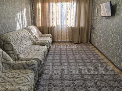 2-комнатная квартира · 48 м² · 4/5 этаж, мкр Каратау за 130 000 ₸ в Таразе