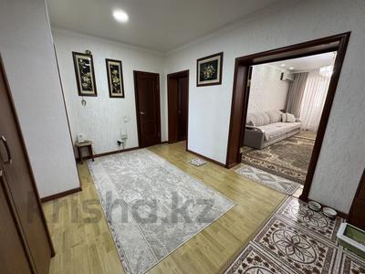 4-комнатная квартира · 123.9 м² · 4/5 этаж, мкр 8, гришина за 40 млн ₸ в Актобе