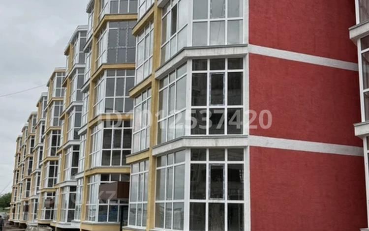 3-бөлмелі пәтер · 84 м² · 1/5 қабат, Абылай хана 13, бағасы: 35 млн ₸ в Каскелене — фото 2