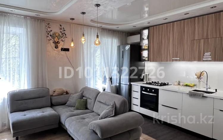 4-комнатная квартира · 72.6 м² · 3/3 этаж, мкр Новый Город 22а за 45.9 млн ₸ в Караганде, Казыбек би р-н — фото 33