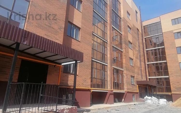 2-комнатная квартира · 85.5 м² · 2/5 этаж, мкр. Алтын орда за 24 млн ₸ в Актобе — фото 11