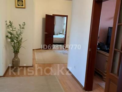 4-комнатная квартира · 180 м² · 6/7 этаж, Ескалиева 293/1 — Красные дома за 73 млн 〒 в Уральске