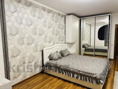 3-комнатная квартира · 130 м² · 18/25 этаж, мкр 11 112г — Абулхаир хана за 350 000 〒 в Актобе