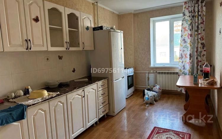 3-комнатная квартира, 88 м², 4/9 этаж помесячно, мкр 12 45д