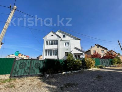Отдельный дом · 5 комнат · 280 м² · 8 сот., Носикова 19 за 85 млн ₸ в Усть-Каменогорске, Ульбинский